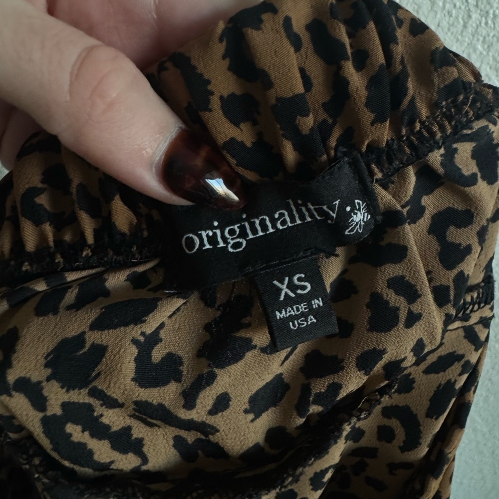 Leopard High Rise Skirt - Picture 3 of 4
